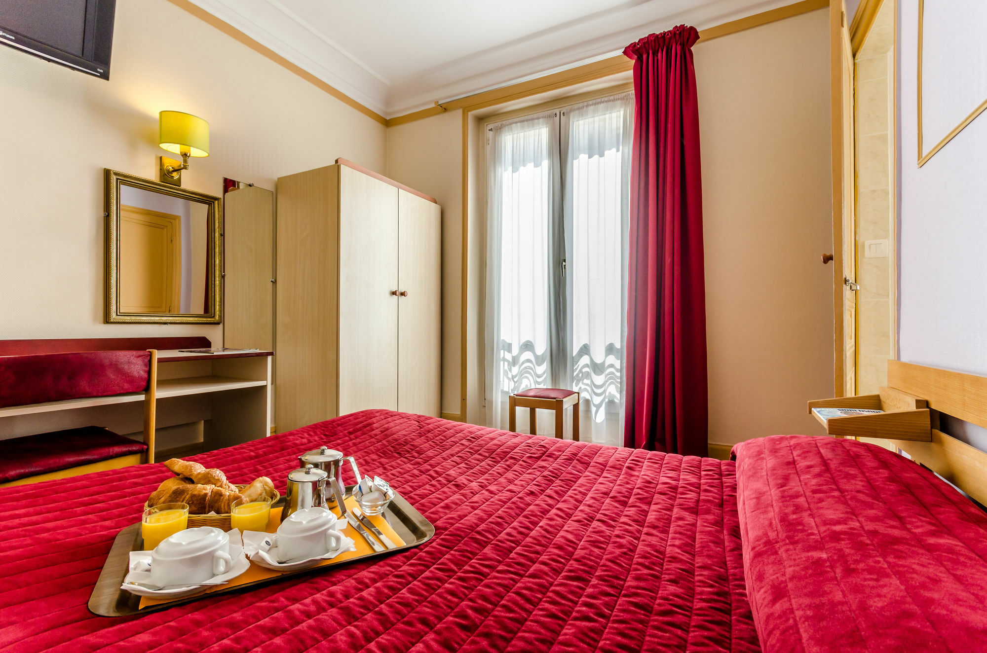 Avenir Hotel Montmartre Paris Bagian luar foto